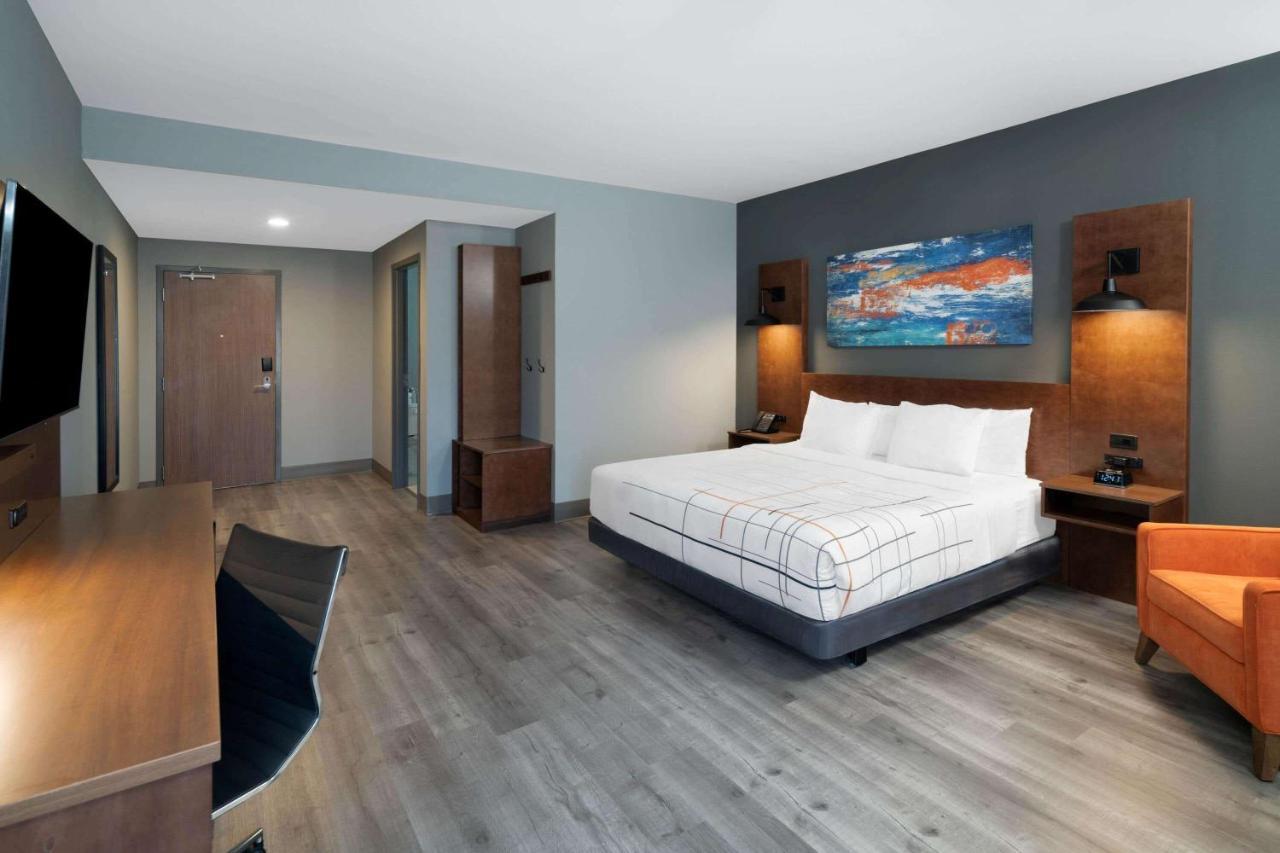 La Quinta Inn & Suites By Wyndham Louisville Ne - Old Henry Rd Ngoại thất bức ảnh