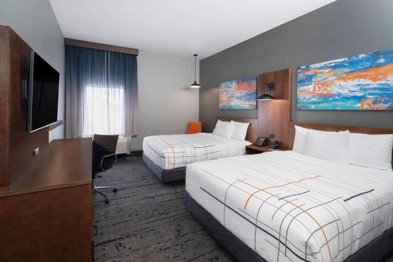 La Quinta Inn & Suites By Wyndham Louisville Ne - Old Henry Rd Ngoại thất bức ảnh