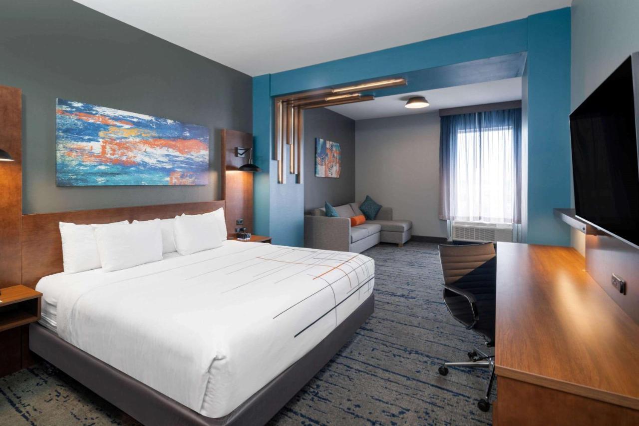La Quinta Inn & Suites By Wyndham Louisville Ne - Old Henry Rd Ngoại thất bức ảnh